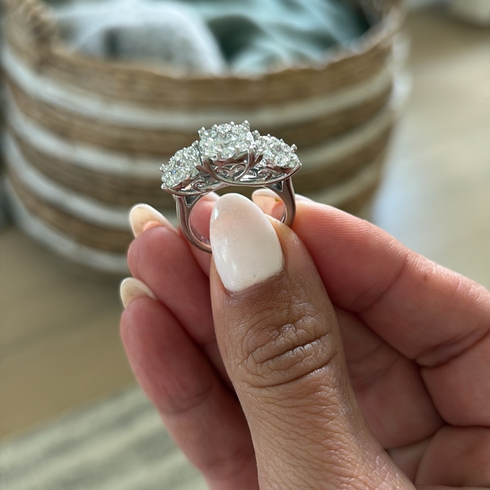 Diamond ring - Picture 5 of 7